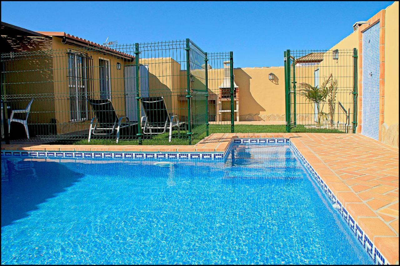 Bungalow Curro Pareja con piscina privada Conil De La Frontera Exterior foto